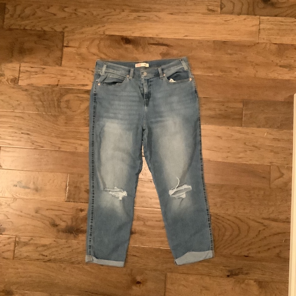 Signature Levi Strauss jeans “ heritage, boyfriend” size 12